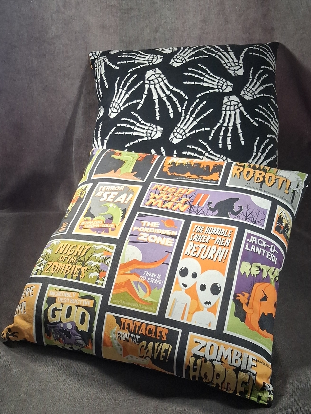 Set of 2 Hand Crafted Halloween Decorative Reversible 15"x15" Accent Pillows G